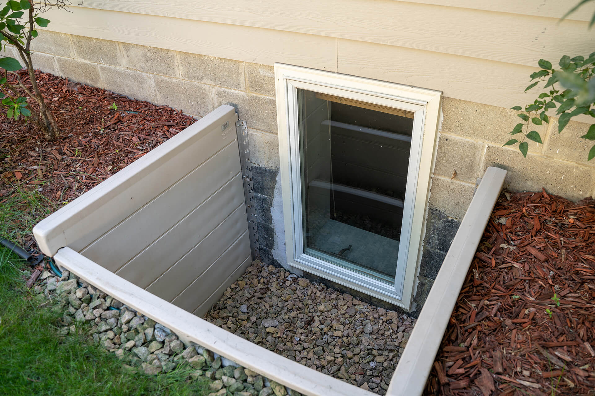 Large crack in a concrete foundation with visible internal damage, showing the urgent need for professional foundation repair services in Ottawa, Gatineau, or Kingston.