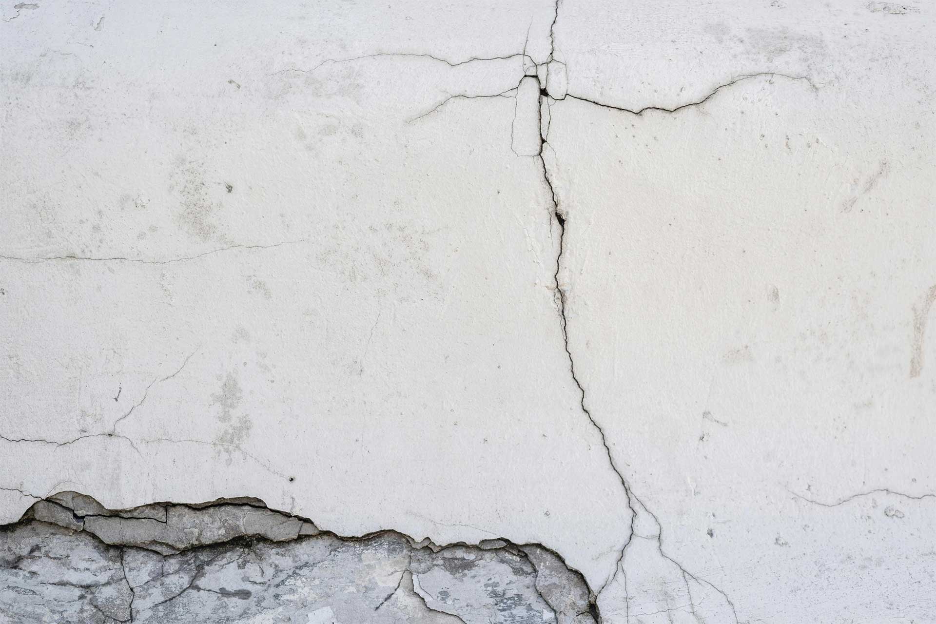 Wall with crack in it